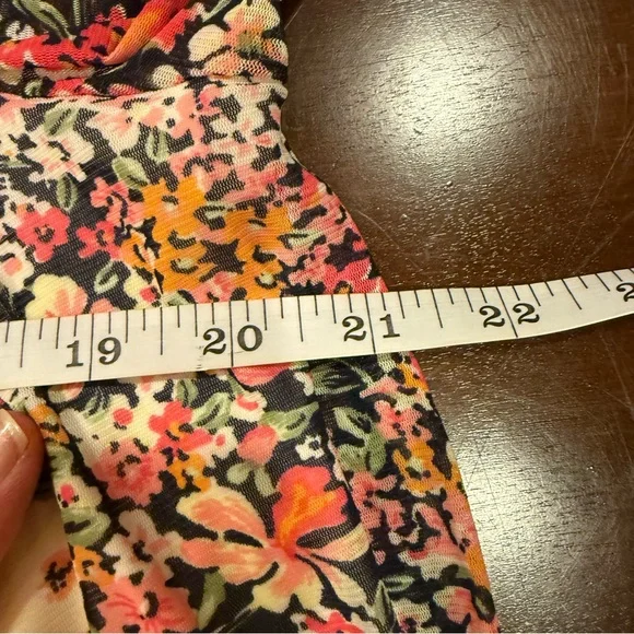 NWT Lane Bryant Pink and Orange Floral Blouse Cold Shoulder sz14/16 - Picture 6 of 7